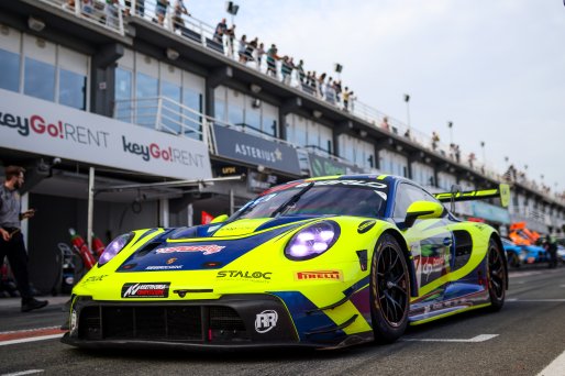 #97 - Rutronik Racing - Loek HARTOG - Eshan PIERIS - Porsche 911 GT3 R (992) | SRO / JEP