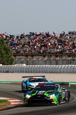 #35 - Walkenhorst Motorsport - Henrique Chaves - Mateo VILLAGOMEZ - Mercedes-AMG GT3 EVO 