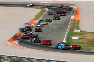 Start of Race 2 - #63 - GRT - Grasser Racing Team - Luca ENGSTLER - Jordan PEPPER - Lamborghini Huracan GT3 EVO2 leads