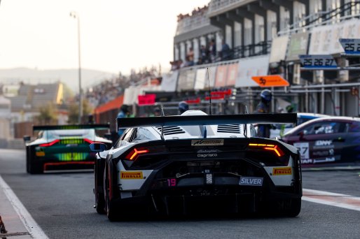 #19 - GRT - Grasser Racing Team - Ivan EKELCHIK - Baptiste MOULIN - Lamborghini Huracan GT3 EVO 2 | SRO / JEP