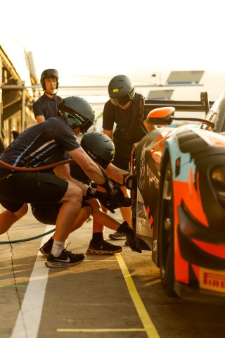 #59 - Garage 59 - Marvin KIRCHHOFER - Benjamin GOETHE - McLaren 720S GT3 EVO practice pit stops