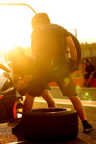 #59 - Garage 59 - Marvin KIRCHHOFER - Benjamin GOETHE - McLaren 720S GT3 EVO practice pit stops