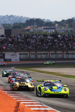 #97 - Rutronik Racing - Loek HARTOG - Eshan PIERIS - Porsche 911 GT3 R (992)