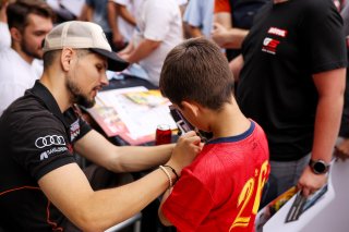 Pit walk and autograph session