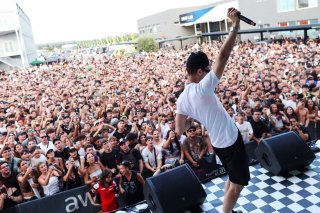 Kidd Keo Performs at Circuit Ricardo Tormo