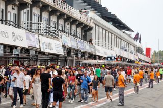 Pit walk and autograph session