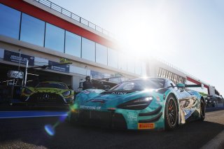 #44 - Greystone GT - Jayden KELLY/Josh RATTICAN/Tommy PINTOS - McLaren 720S GT3 EVO