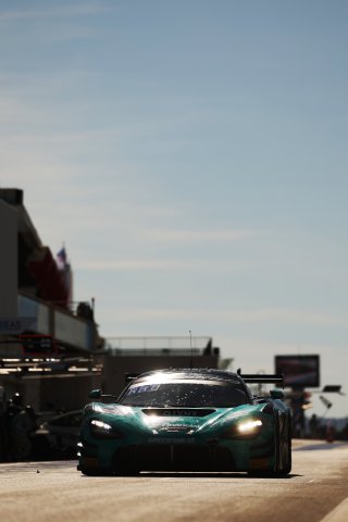 #44 - Greystone GT - Jayden KELLY - Josh RATTICAN - Tommy PINTOS - McLaren 720S GT3 EVO