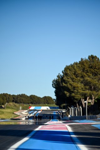 Drivers on a Track Walk