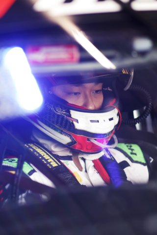 #54 - Dinamic GT - Tanart SATHIENTHIRAKUL - Porsche 911 GT3 R EVO