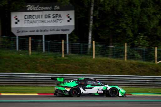 #54 - Dinamic GT - Tanart SATHIENTHIRAKUL - Francesco SIMONAZZI - Angus WHITESIDE - Loris CABIROU - Porsche 911 GT3 R EVO | SRO / JEP