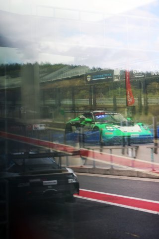 #54 - Dinamic GT - Tanart SATHIENTHIRAKUL - Francesco SIMONAZZI - Angus WHITESIDE - Loris CABIROU - Porsche 911 GT3 R EVO