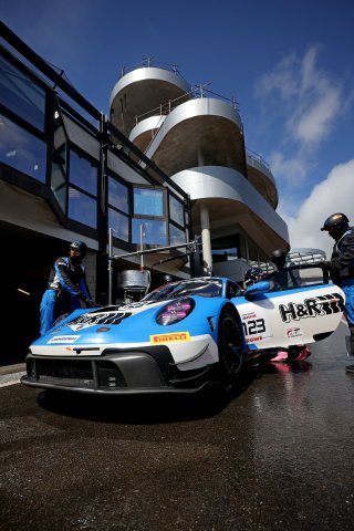 #123 - Muehlner Motorsport - Vanina ICKX - Tobias MULLER - Paul MEIJER - Porsche 911 GT3 R (992) EVO