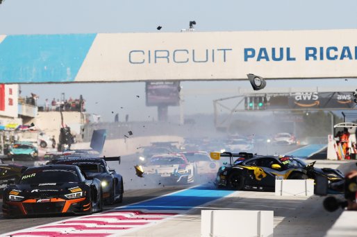 #10 - Boutsen VDS - Gilles MAGNUS - Robin KNUTSSON - Alessandro GHIRETTI - Porsche 911 GT3 R EVO | SRO / JEP