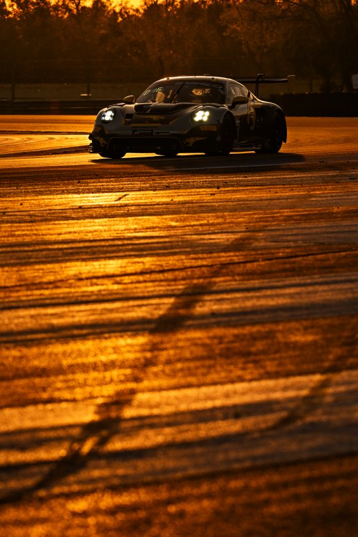#10 - Boutsen VDS - Gilles MAGNUS - Robin KNUTSSON - Alessandro GHIRETTI - Porsche 911 GT3 R EVO | SRO / JEP