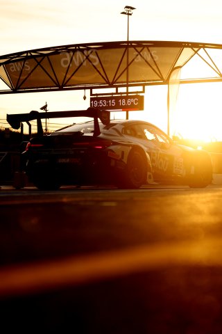 #992 - Paradine Competition - Christian HAHN/Robert DE HAAN/Ashley SUTTON - BMW M4 GT3 EVO