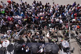 Fans at Team WRT at the Autograph Session