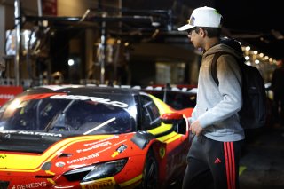 Fans at the Night Pitwalk