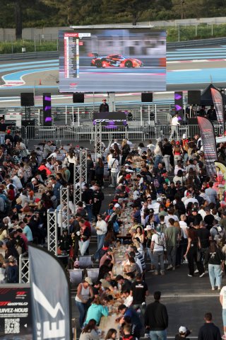 Fanzone and sunset party