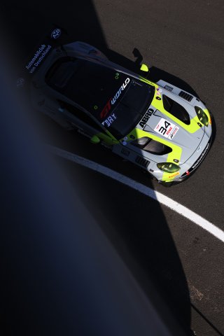 #34 - Walkenhorst Motorsport - Mateo VILLAGOMEZ/Jamie DAY - Aston Martin Vantage AMR GT3 EVO