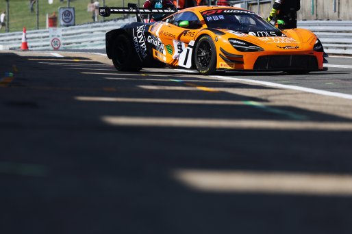 #5 - Optimum Motorsport - Mikey PORTER/Guilherme OLIVEIRA - McLaren 720S GT3 EVO | SRO / JEP