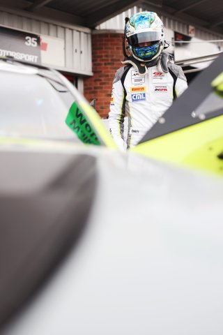 #34 - Walkenhorst Motorsport - Jamie DAY - Aston Martin Vantage AMR GT3 EVO
