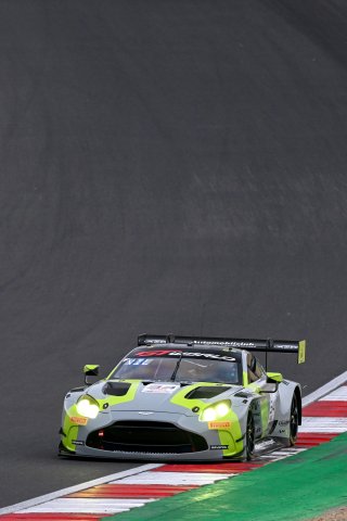 #34 - Walkenhorst Motorsport - Mateo VILLAGOMEZ/Jamie DAY - Aston Martin Vantage AMR GT3 EVO