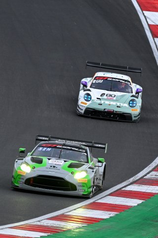 #35 - Walkenhorst Motorsport - Maxime ROBIN/Gaspard SIMON - Aston Martin Vantage AMR GT3 EVO