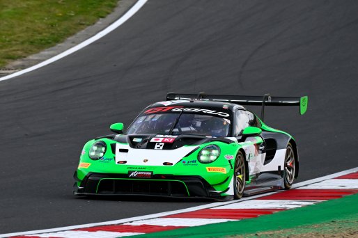 #54 - Dinamic GT - Tanart SATHIENTHIRAKUL/Loris CABIROU - Porsche 911 GT3 R EVO | SRO / JEP