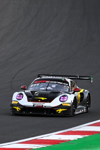 #2 - Boutsen VDS - Dorian BOCCOLACCI/Morris SCHURING - Porsche 911 GT3 R EVO