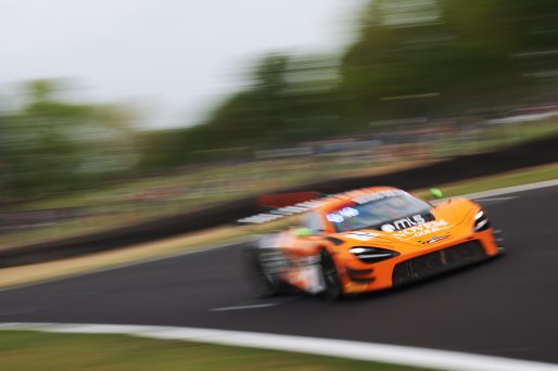 #5 - Optimum Motorsport - Mikey PORTER/Guilherme OLIVEIRA - McLaren 720S GT3 EVO | SRO / JEP
