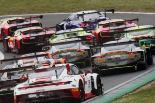 #34 - Walkenhorst Motorsport - Mateo VILLAGOMEZ/Jamie DAY - Aston Martin Vantage AMR GT3 EVO