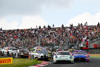 #80 - Lionspeed GP - Bastian BUUS/Ricardo FELLER - Porsche 911 GT3 R EVO Leads Race Start