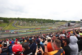 #80 - Lionspeed GP - Bastian BUUS/Ricardo FELLER - Porsche 911 GT3 R EVO Leads Race Start