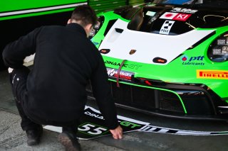 #54 - Dinamic GT - Tanart SATHIENTHIRAKUL/Loris CABIROU - Porsche 911 GT3 R EVO