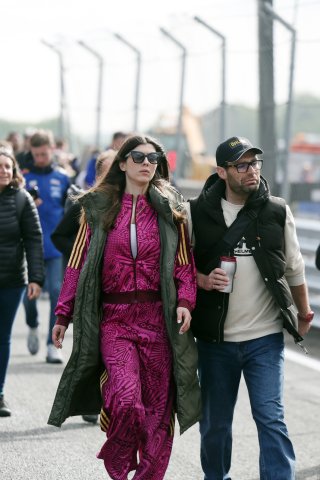 Fans at the Pit Walk & Autograph Session at Brands Hatch