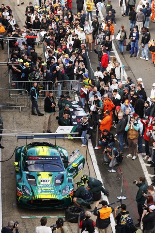 Fans at the Pit Walk & Autograph Session at Brands Hatch