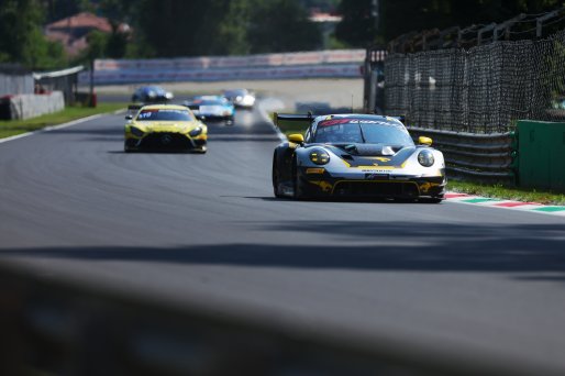 #10 - Boutsen VDS - Gilles MAGNUS - Robin KNUTSSON - Alessandro GHIRETTI - Porsche 911 GT3 R EVO | SRO / JEP