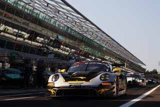 #10 - Boutsen VDS - Gilles MAGNUS - Robin KNUTSSON - Alessandro GHIRETTI - Porsche 911 GT3 R EVO