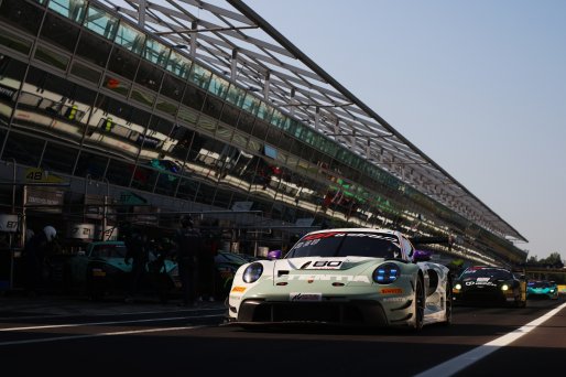 #80 - Lionspeed GP - Bastian BUUS - Thomas PREINING - Ricardo FELLER - Porsche 911 GT3 R EVO | SRO / JEP