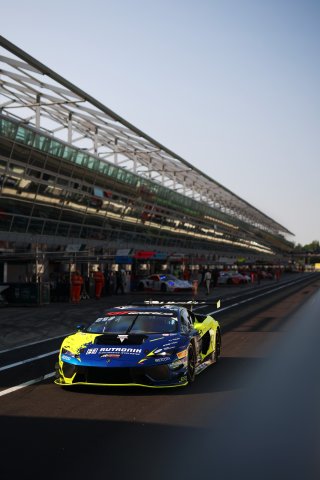 #96 - Rutronik Racing - Luca ENGSTLER - Marco MAPELLI - Patric NIEDERHAUSER - Lamborghini Temerario GT3