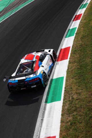 #25 - Sainteloc Racing - Ezequiel PEREZ COMPANC - Etienne CHELI - Ivan KLYMENKO - Audi R8 LMS GT3 EVO II