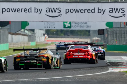 #991 - Paradine Competition - Robert DE HAAN - James KELLETT - Darren LEUNG - BMW M4 GT3 EVO | SRO / JEP
