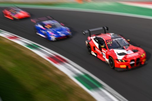#991 - Paradine Competition - Robert DE HAAN - James KELLETT - Darren LEUNG - BMW M4 GT3 EVO | SRO / JEP
