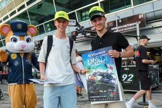 Pitwalk and autograph session