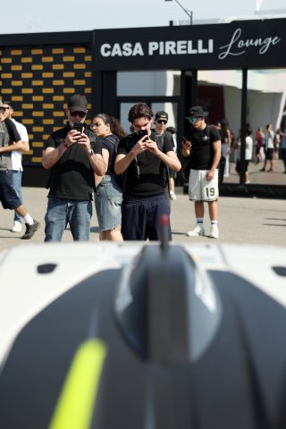 Fans in the Monza Paddock
