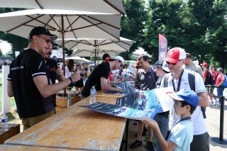 Fans at the Monza fanzone driver Meet & Greet