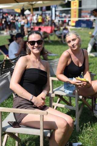 Fans in the fanzone 