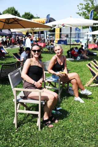 Fans in the fanzone 