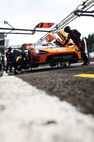 #5 - Optimum Motorsport - Mikey PORTER - Guilherme OLIVEIRA - Dante RAPPANGE - Salman OWEGA - McLaren 720S GT3 EVO